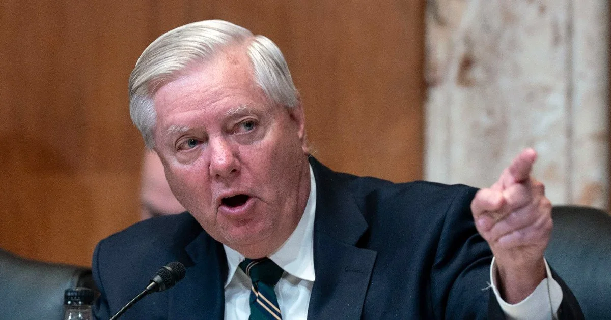 Сенатор США Ліндсі Грем про можливу присутність російських військ на українських територіях Сенатор США Ліндсі Грем про можливу присутність російських військ на українських територіях