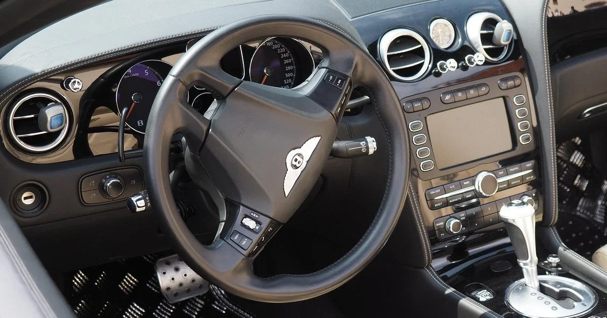 Елітний автопарк під прицілом ДПС: хто заплатить 25 тисяч гривень за розкіш у 2026 році Елітний автопарк під прицілом ДПС: хто заплатить 25 тисяч гривень за розкіш у 2026 році