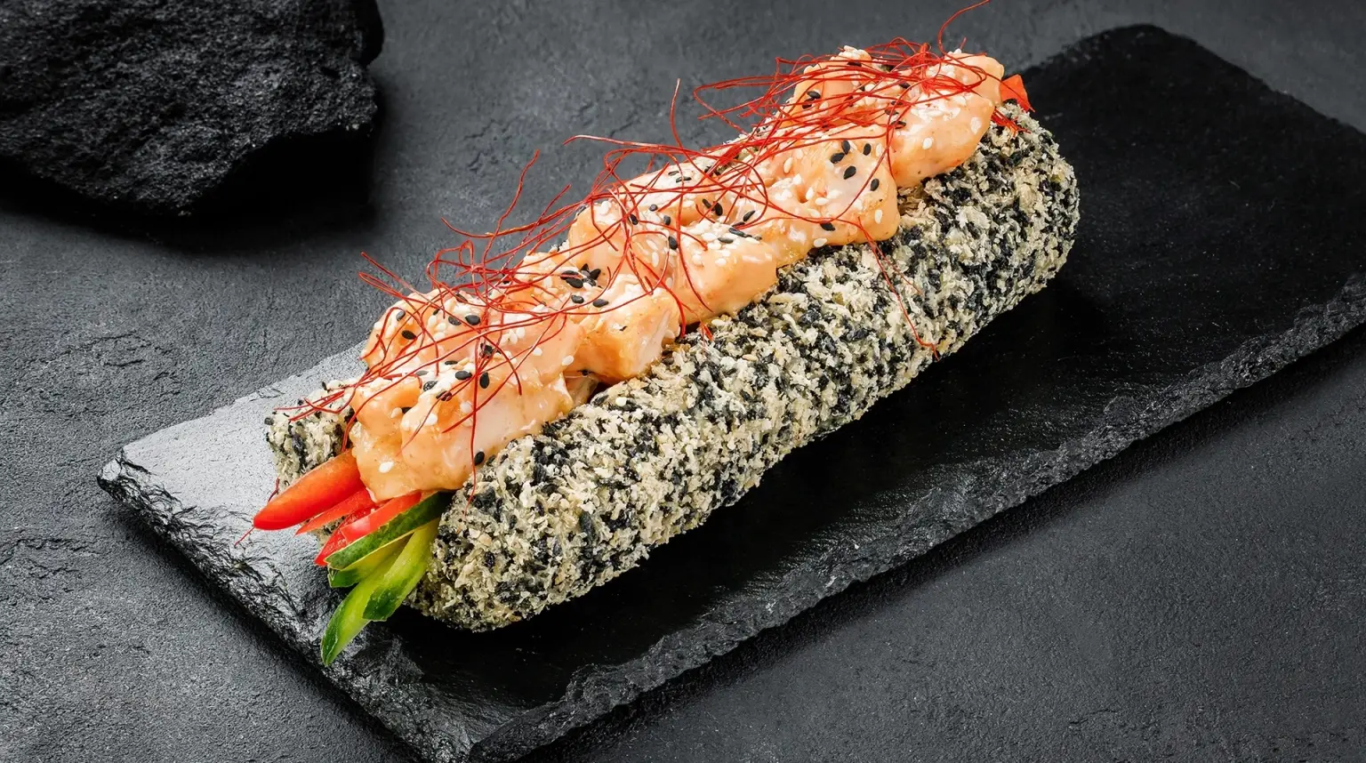 Суші бургери та рол-доги – новий погляд на японську кухню від Sushi Master