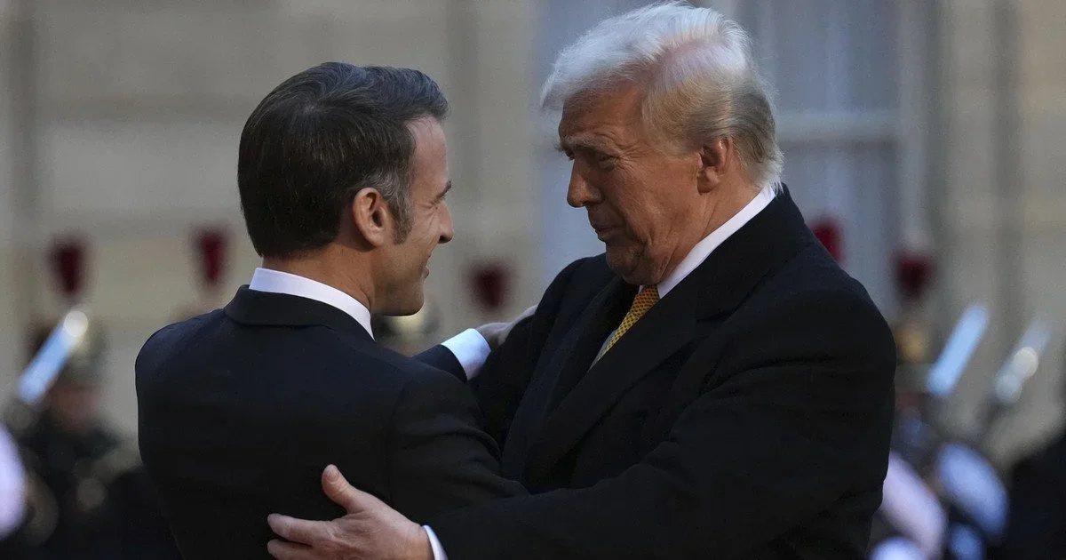 Еволюція поглядів Трампа на українське питання через призму спогадів Макрона c39d11bf00d17bae592ca6254177ced1